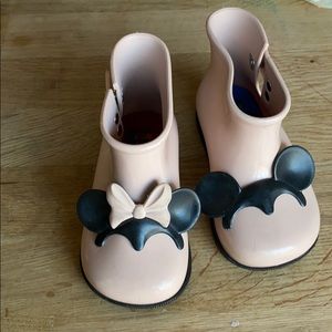 Gentle worn Mickey/Minnie rain boots